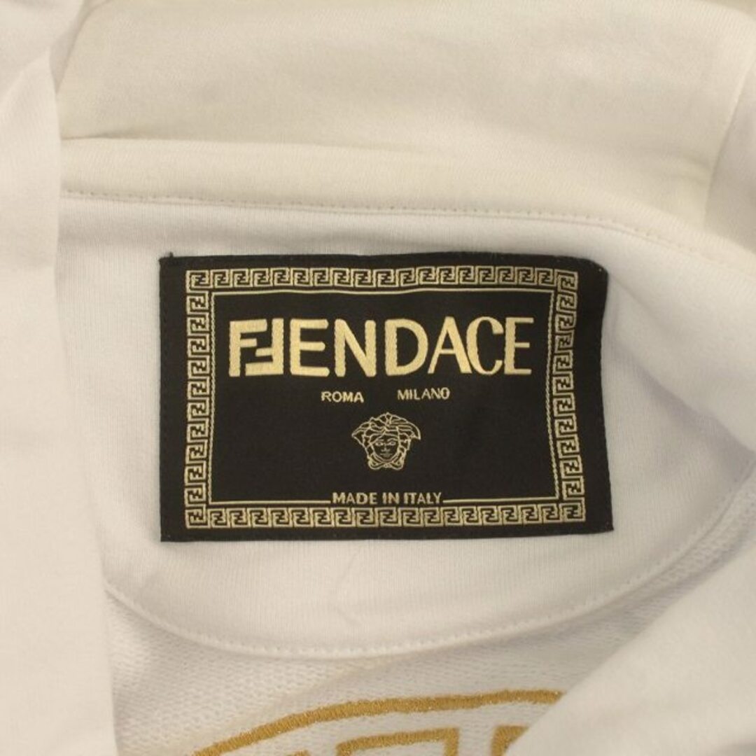 FENDI(フェンディ)のFENDI VERSACE FENDACE 22SS パーカー M 白 金色 メンズのトップス(パーカー)の商品写真