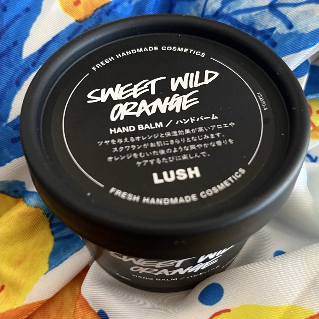 LUSH(ラッシュ)の新品未使用品  LUSH ハンドバーム　100g ハンドクリーム コスメ/美容のボディケア(ハンドクリーム)の商品写真