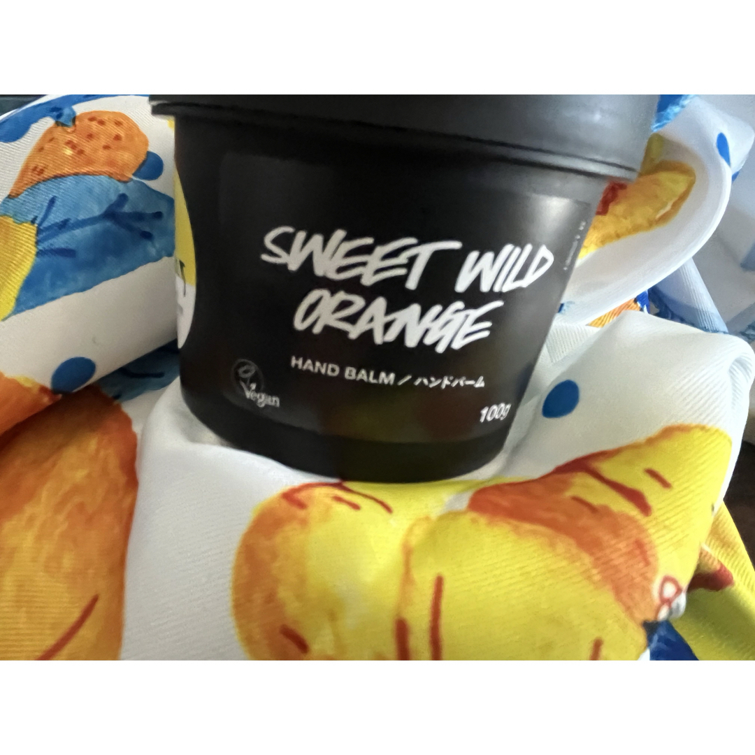 LUSH(ラッシュ)の新品未使用品  LUSH ハンドバーム　100g ハンドクリーム コスメ/美容のボディケア(ハンドクリーム)の商品写真