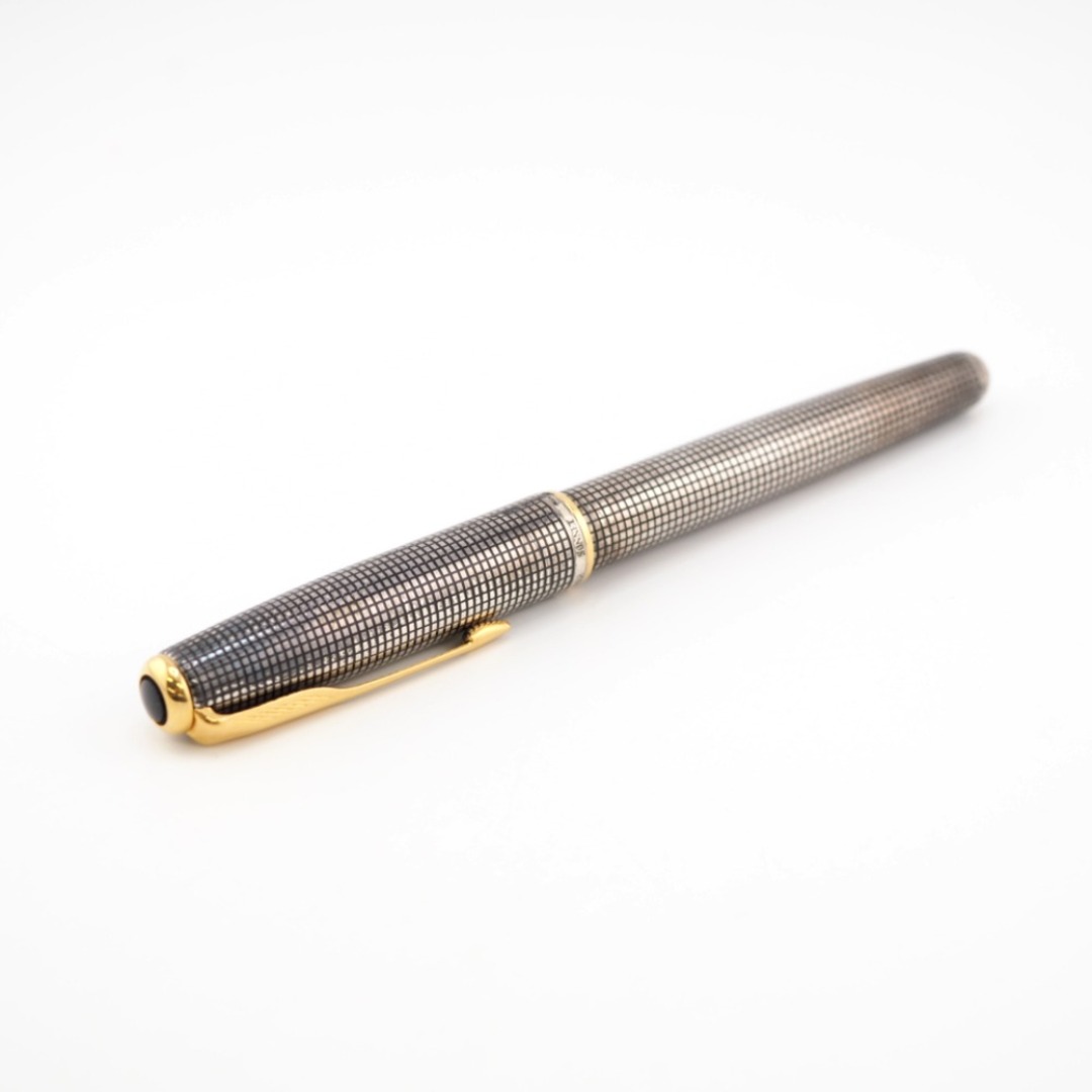 Parker(パーカー)のパーカー PARKER 万年筆
 ソネット ペン先18K F シルバー インテリア/住まい/日用品の文房具(ペン/マーカー)の商品写真