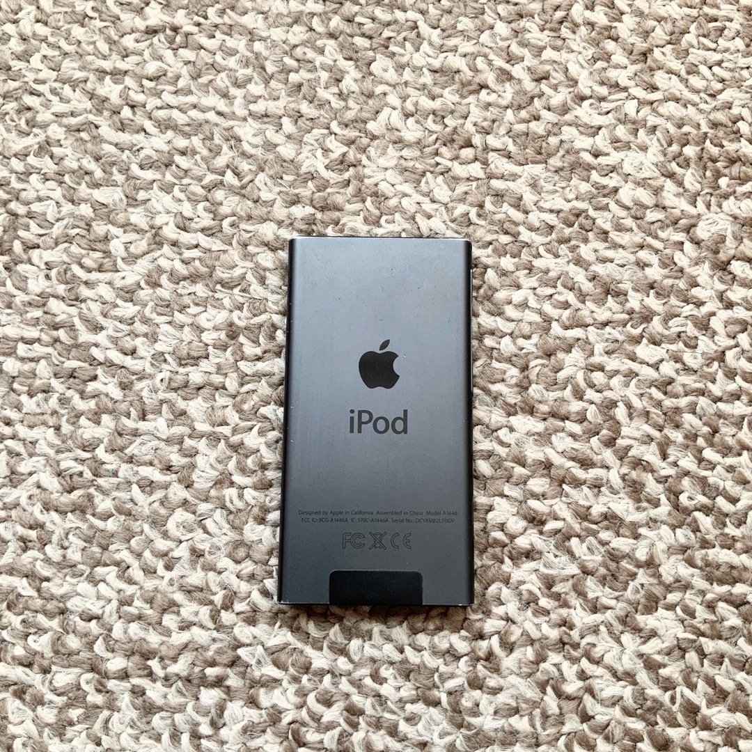 iPod(アイポッド)のiPod nano 第7世代 16GB Apple アップル アイポッド 本体Q スマホ/家電/カメラのオーディオ機器(ポータブルプレーヤー)の商品写真