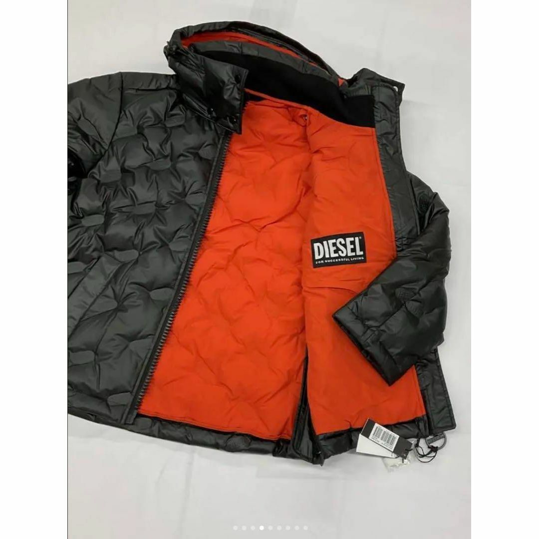 DIESEL(ディーゼル)のディーゼル　ダウン ジャケット 2024　Mサイズ　新品 タグ付　DIESEL レディースのジャケット/アウター(ダウンジャケット)の商品写真