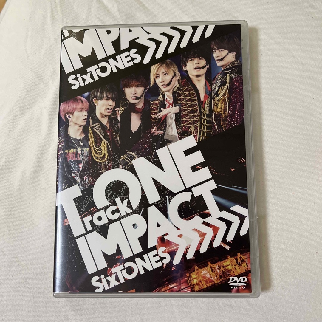 SixTONES(ストーンズ)のTrackONE　-IMPACT- DVD 通常盤　SixTONES ライブ エンタメ/ホビーのDVD/ブルーレイ(アイドル)の商品写真