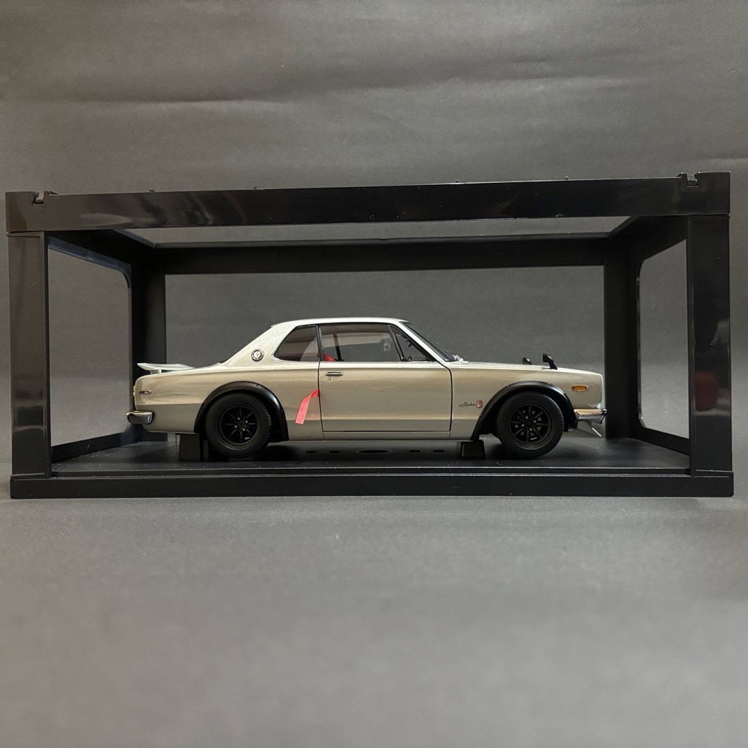 AUTOart(オートアート)のAUTO art Skyline GT-R(KPGC10)Tuned Ver. エンタメ/ホビーのおもちゃ/ぬいぐるみ(ミニカー)の商品写真