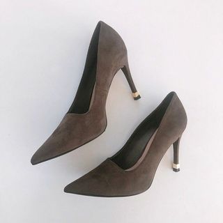 チャールズアンドキース(Charles and Keith)のCHARLES&KEITH♡定番ポインテッドトゥパンプス37♡チャールズ&キース(ハイヒール/パンプス)