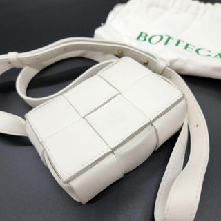 ボッテガヴェネタ(Bottega Veneta)のボッテガヴェネタ　キャンディ　カセット　ショルダーバッグ　イントレチャート　白(ショルダーバッグ)