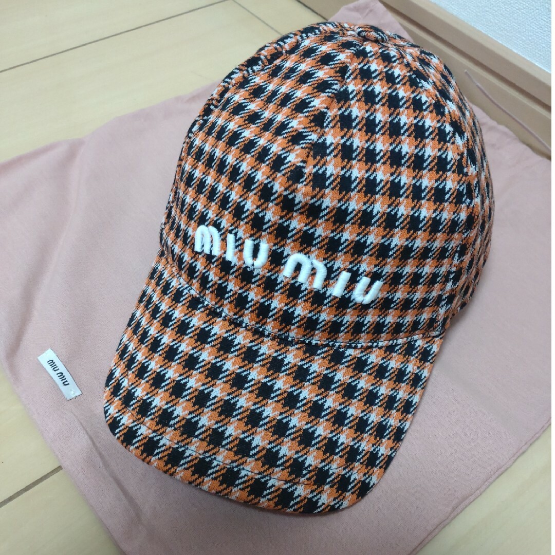 スペシャルプライス MIUMIU ギンガムチェックキャップ 新宿伊勢丹限定 スペシャルプライス MIUMIU ギンガムチェックキャップ 新宿伊勢丹限定