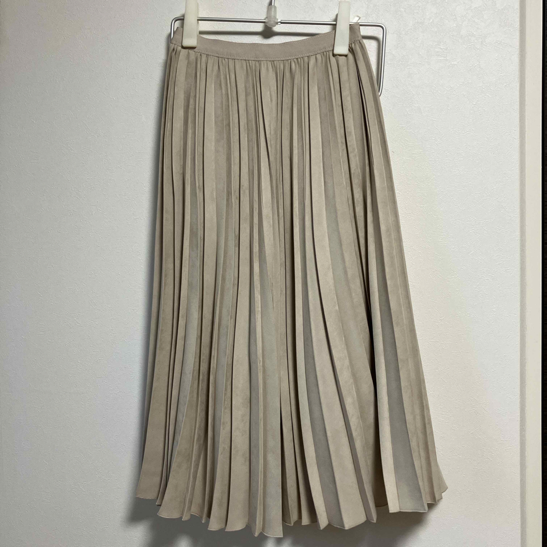 ANAYI(アナイ)の３万タグ付きANAYIセレモニーにもスエード風プリーツスカートSサイズ36 レディースのスカート(ロングスカート)の商品写真