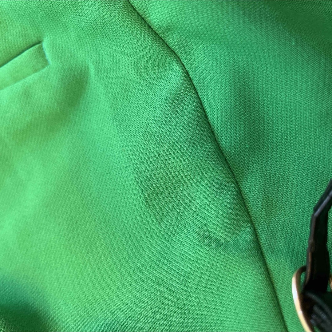 ZARA(ザラ)のザラ ZARA 緑 ビッグ・ワイドパンツ バギーパンツ カラーボトムス 春 S レディースのパンツ(カジュアルパンツ)の商品写真