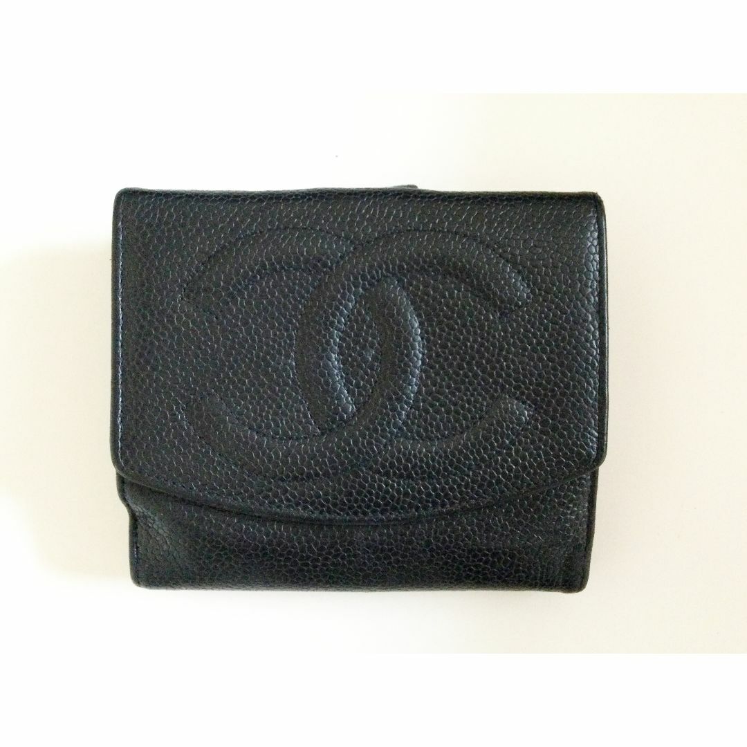 CHANEL(シャネル)のCHANEL シャネル ココマーク キャビアスキン 二つ折り 財布 ブラック レディースのファッション小物(財布)の商品写真