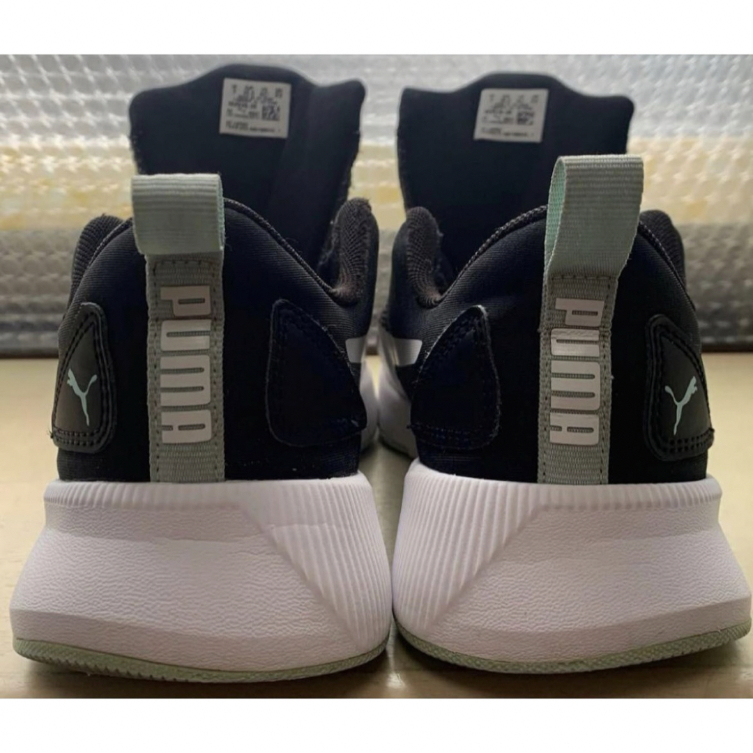 PUMA(プーマ)のPUMA キッズ スニーカー 22㎝ キッズ/ベビー/マタニティのキッズ靴/シューズ(15cm~)(スニーカー)の商品写真