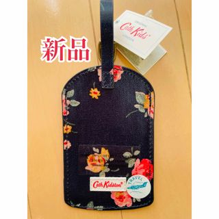 Cath Kidston - 新品　キャスキッドソン  ラゲッジタグ　ネイビー　バラ　花　パスケース