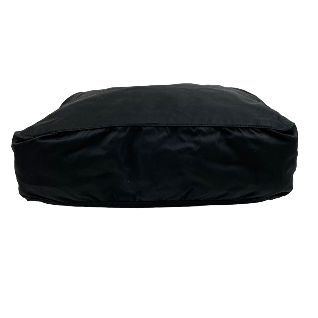 PRADA(プラダ)の✨良品　PRADA プラダ　ハンドバッグ　ブラック　黒　テーストナイロン　手提げ レディースのバッグ(ハンドバッグ)の商品写真