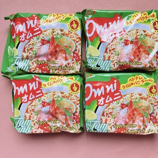 【4袋】オムニラーメン ベトナムインスタントラーメン(麺類)