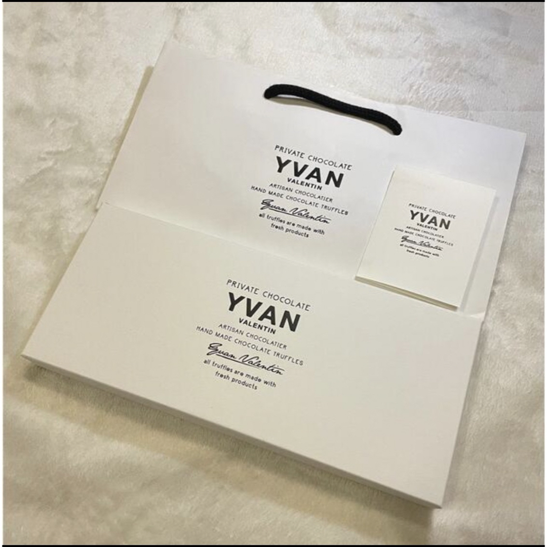 【即日配送】YVAN VALENTINイヴァン ヴァレンティン トリュフ24個 食品/飲料/酒の食品(菓子/デザート)の商品写真