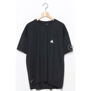 アディダス(adidas)のadidas Tシャツ(Tシャツ(半袖/袖なし))