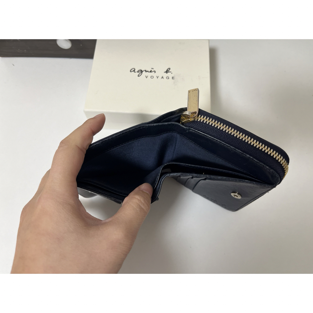 agnes b.(アニエスベー)のagnès b. VOYAGE 二つ折り財布 ネビー メンズのファッション小物(折り財布)の商品写真