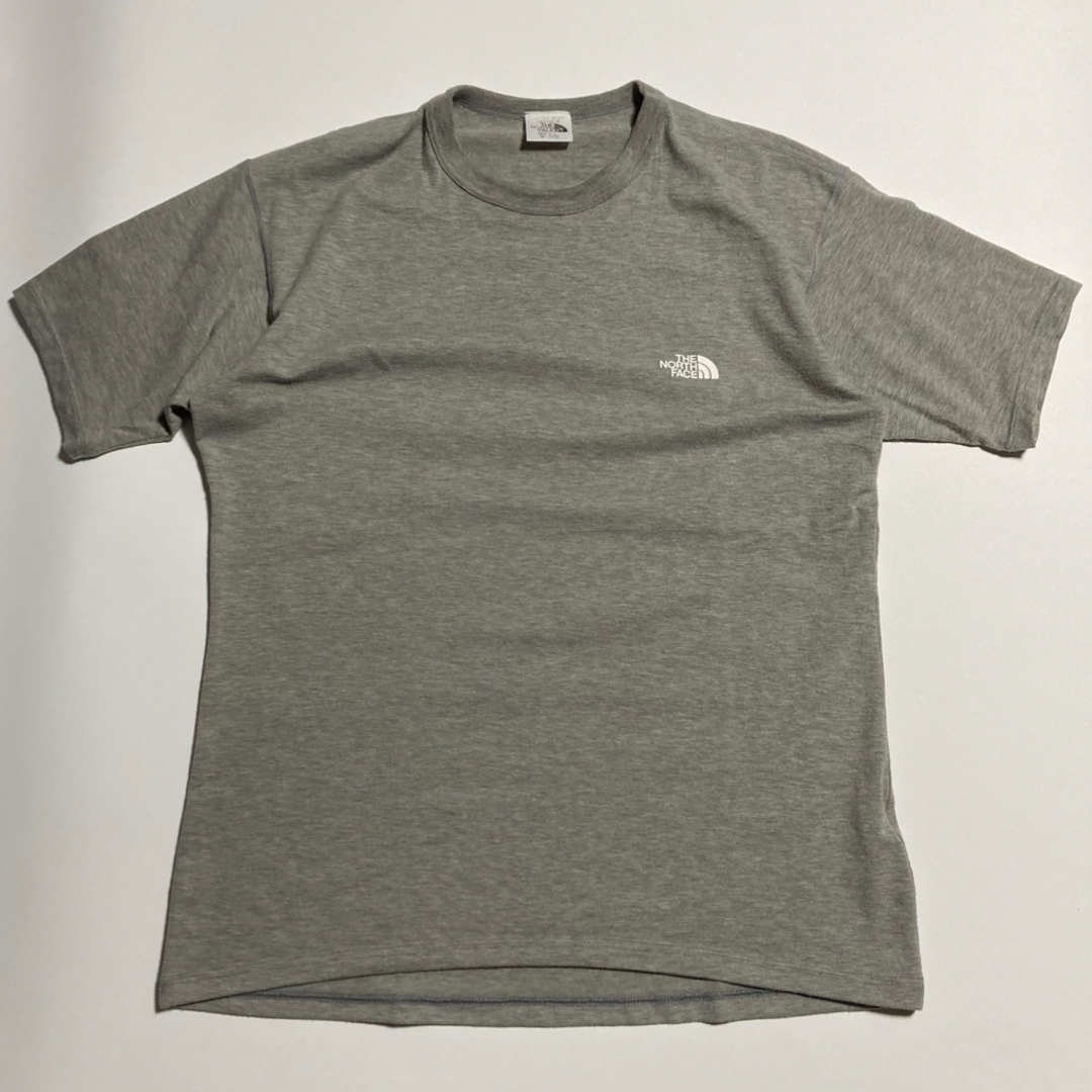 THE NORTH FACE(ザノースフェイス)のノースフェイス インナーシャツ Tシャツ グレー L アウトドア メンズのトップス(Tシャツ/カットソー(半袖/袖なし))の商品写真