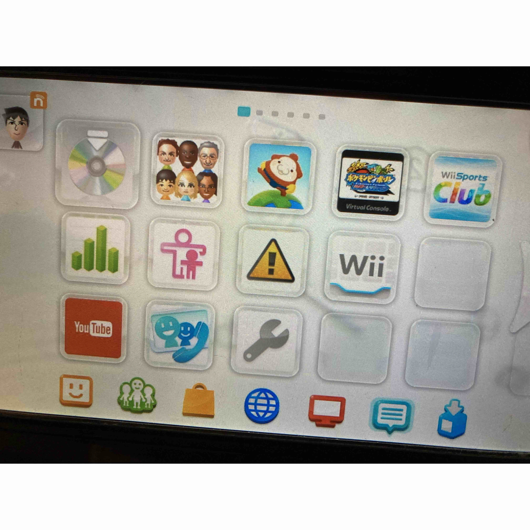 Wii U(ウィーユー)の【セットでお得！】WiiU セット　ダウンロードソフト付き エンタメ/ホビーのゲームソフト/ゲーム機本体(家庭用ゲーム機本体)の商品写真