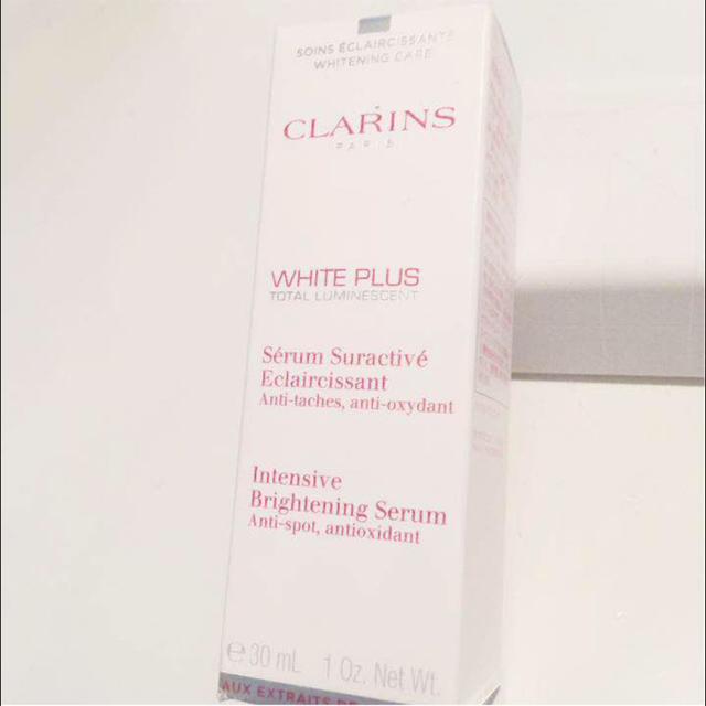 CLARINS(クラランス)の【美白美容液】新品 クラランス ホワイト－プラス インテンシヴ セラム コスメ/美容のスキンケア/基礎化粧品(美容液)の商品写真