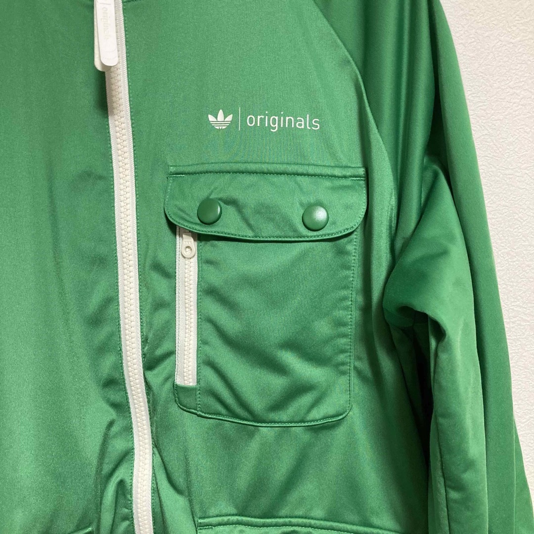 adidas(アディダス)の人気カラー アディダス リバーシブルジャケット ジャージ トラックジャケット メンズのトップス(ジャージ)の商品写真