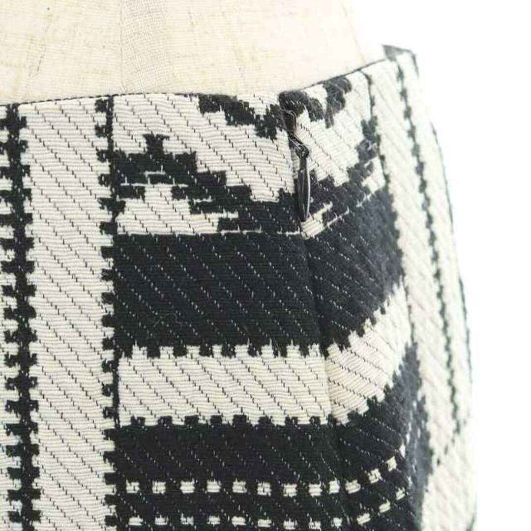 ADORE(アドーア)のアドーア タイトスカート ミモレ ロング 総柄 38 M 黒 ブラック 白 レディースのスカート(ロングスカート)の商品写真