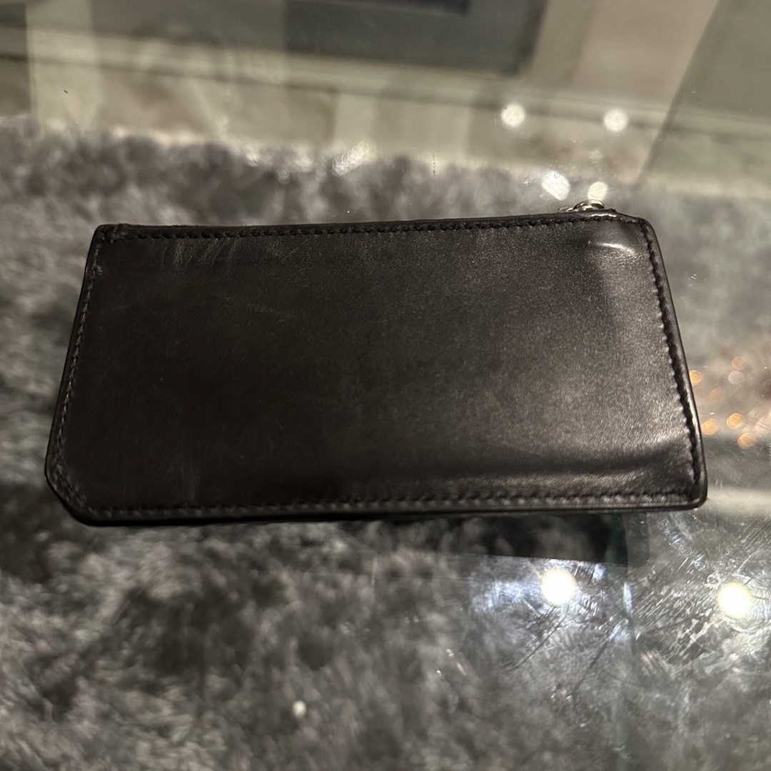 Saint Laurent(サンローラン)のサンローラン　フラグメント ジップポーチ スムースレザー　カードケース　 メンズのファッション小物(コインケース/小銭入れ)の商品写真