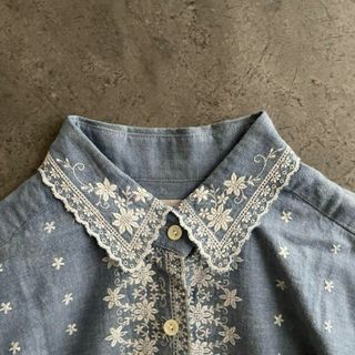 シェトワ(Chez toi)のデニム ブラウス シャツ トップス 刺繍 花柄 長袖(シャツ/ブラウス(長袖/七分))