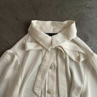 ザラ(ZARA)の26 ZARA ザラ BASIC ベーシック 花柄 ブラウス シャツ トップス(シャツ/ブラウス(長袖/七分))