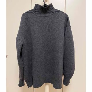 アパルトモンドゥーズィエムクラス(L'Appartement DEUXIEME CLASSE)の STUDIO NICHOLSON 5GG HIGH COLLAR JUMPER(ニット/セーター)