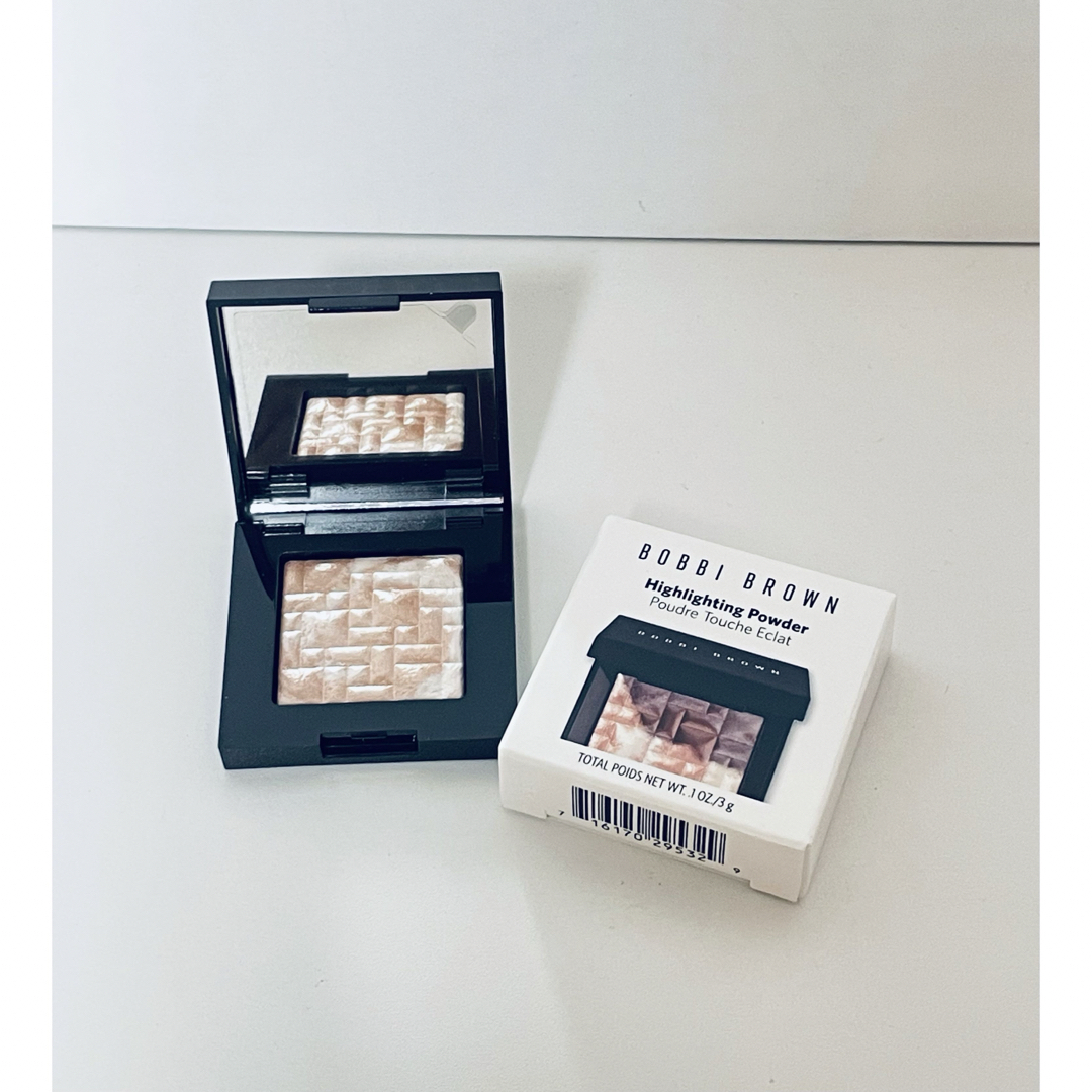 BOBBI BROWN(ボビイブラウン)のボビィブラウン ミニ ハイライティング パウダー 01 ピンクグロウ コスメ/美容のベースメイク/化粧品(フェイスカラー)の商品写真