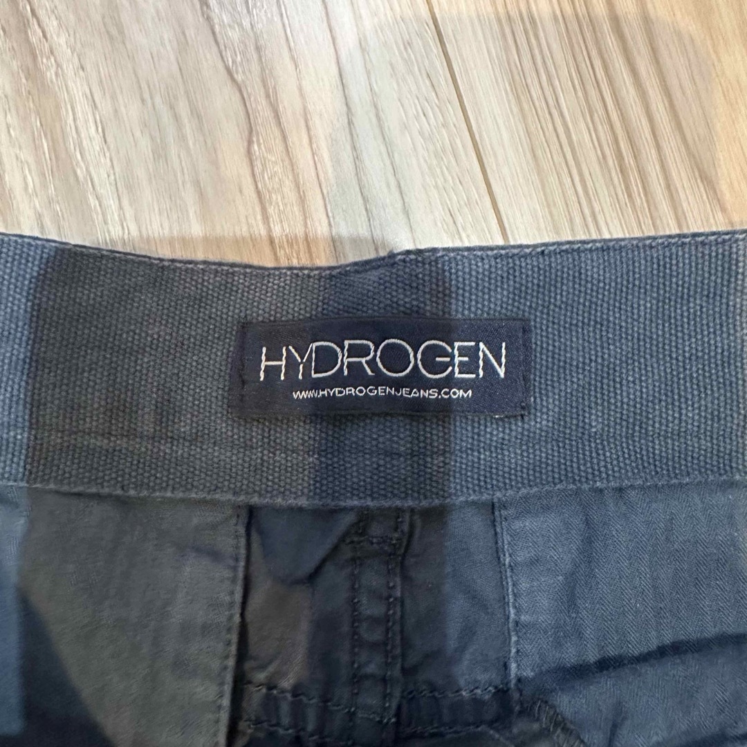 HYDROGEN(ハイドロゲン)のHYDROGEN ハイドロゲン ハーフパンツ メンズのパンツ(ショートパンツ)の商品写真