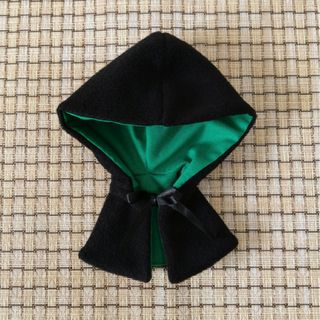 ぬいぐるみ用 大きめ☆フード付きケープ ポンチョ 黒 × 緑色 ぬいコスチューム(その他)
