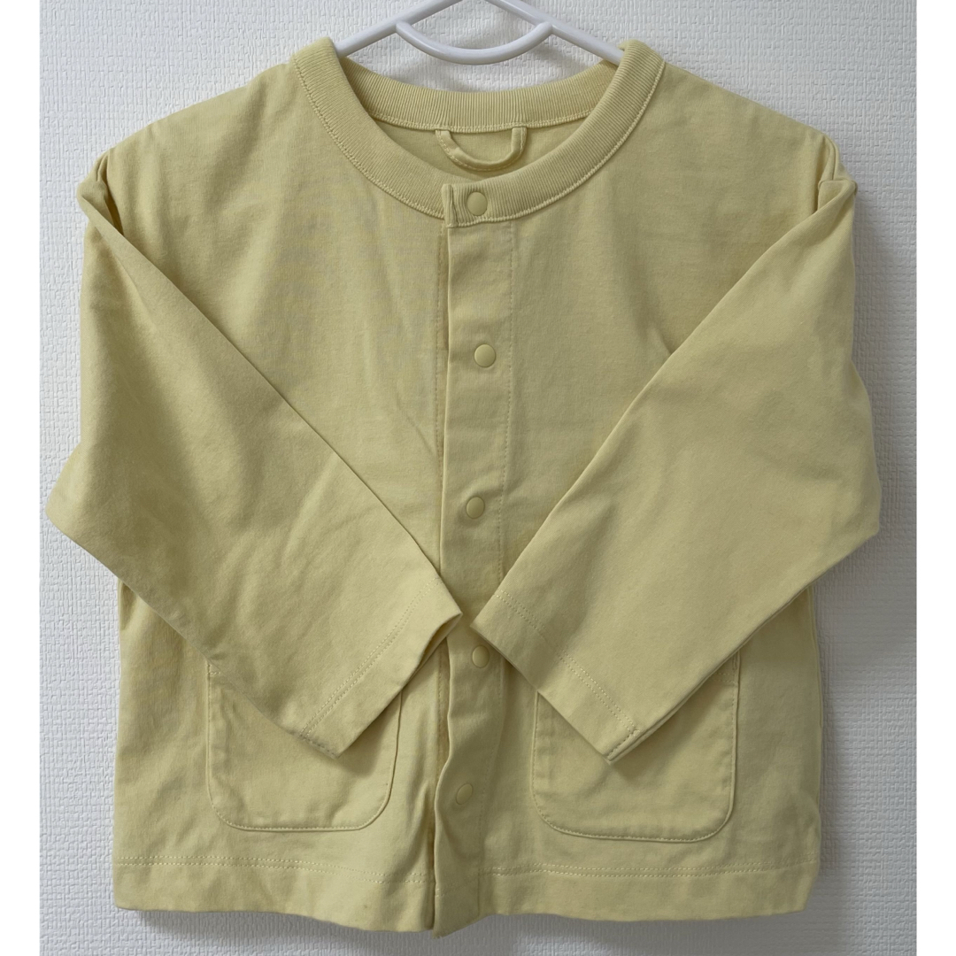 UNIQLO(ユニクロ)の長袖 カーディガン 黄色 90 キッズ/ベビー/マタニティのキッズ服女の子用(90cm~)(カーディガン)の商品写真