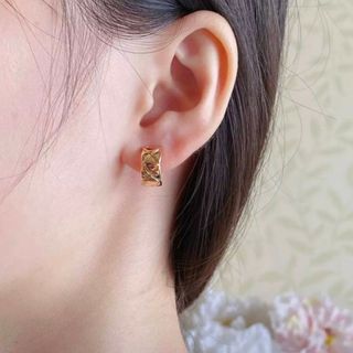 Kieeクラッシュピアス　トゲトゲ　フープピアス　ゴールド　リング