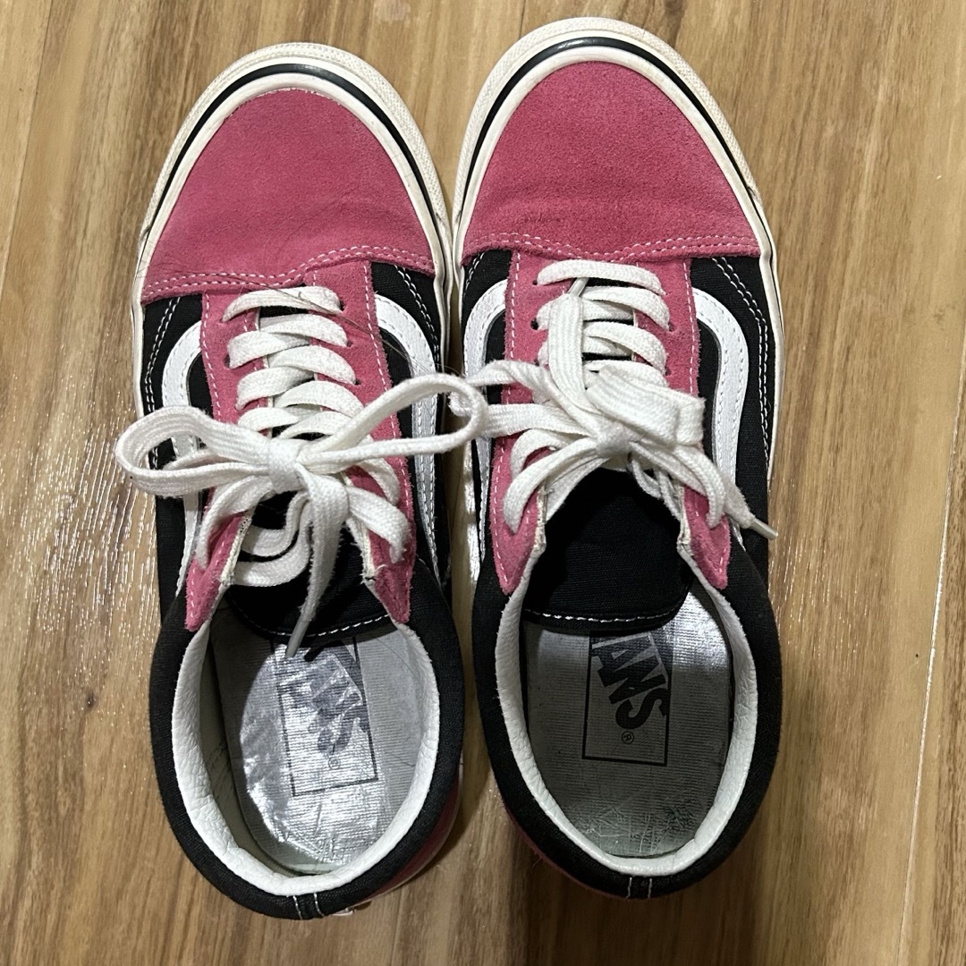 OLD SKOOL（VANS）(オールドスクール)のVANS オールドスクール　スニーカー　23.5cm レディースの靴/シューズ(スニーカー)の商品写真