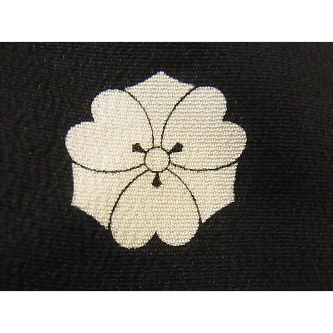 平和屋野田店■豪華黒留袖　駒刺繍　刺繍　籬文　銀彩　着丈162cm　裄丈66.5cm　正絹　逸品　A-bw2945 レディースの水着/浴衣(着物)の商品写真