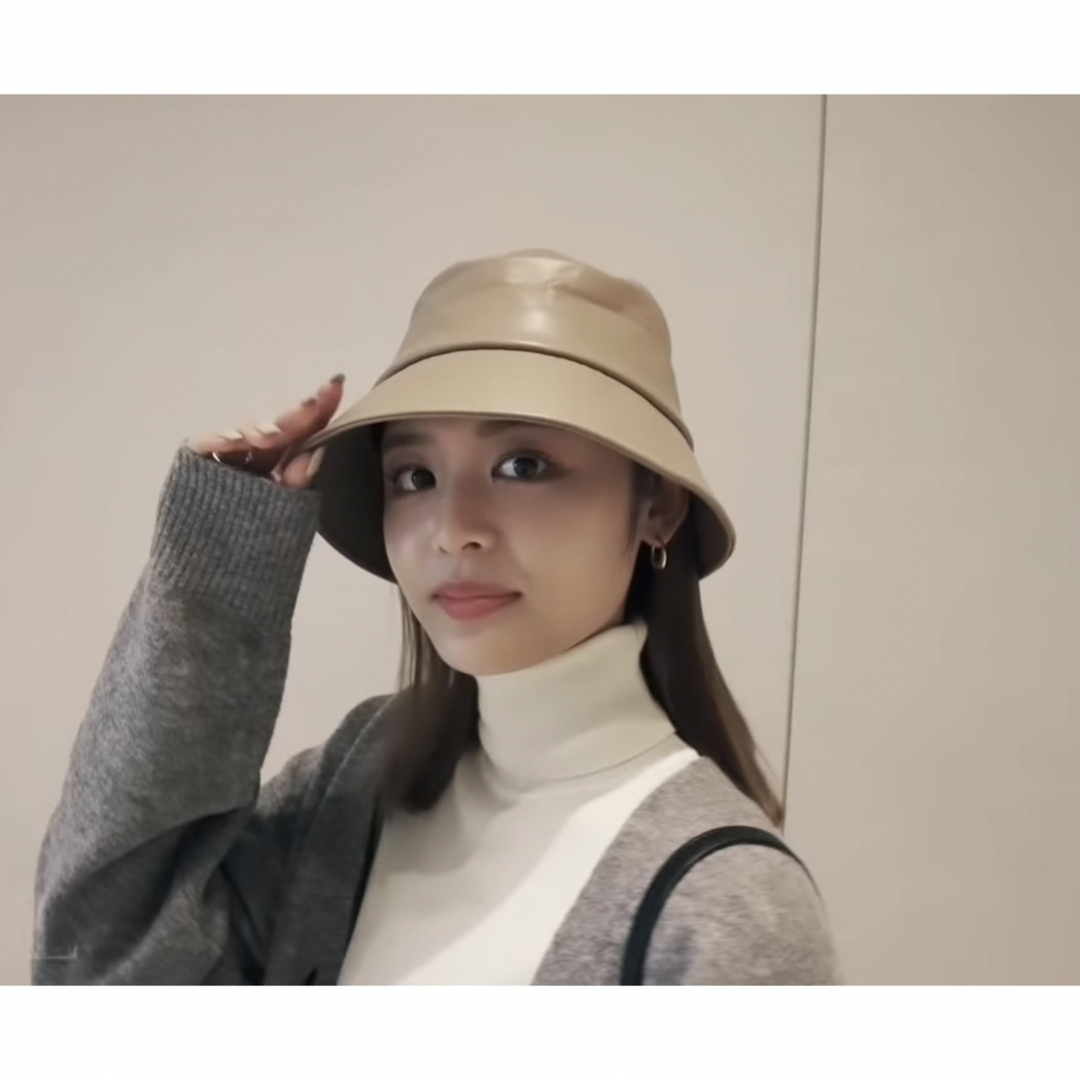 AZUL by moussy(アズールバイマウジー)のazul by moussy ECO LEATHER BUCKET HAT レディースの帽子(ハット)の商品写真