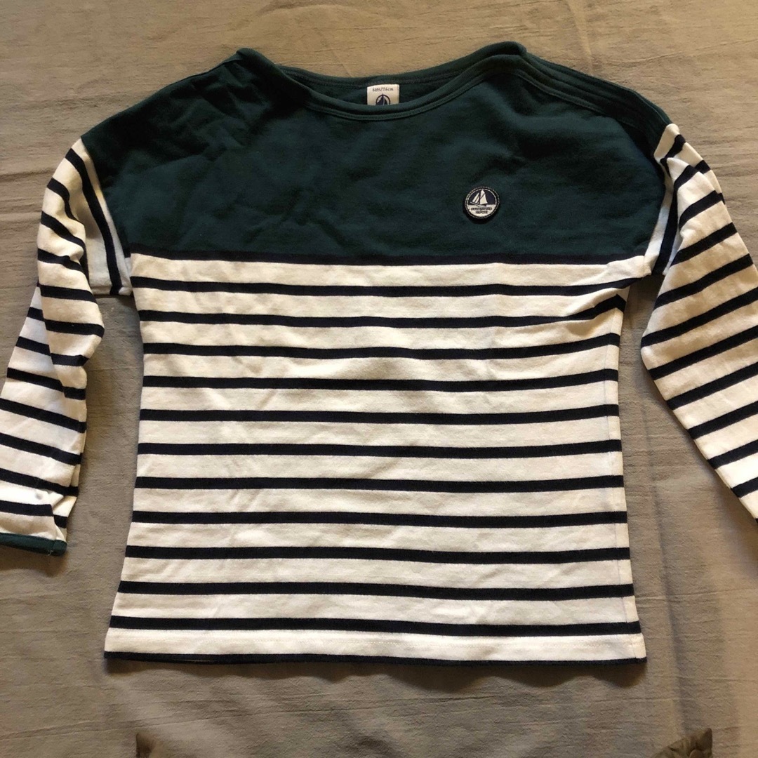 PETIT BATEAU(プチバトー)のプチバトー　ボートネック　ロンT カットソー  ボーダー　116センチ キッズ/ベビー/マタニティのキッズ服男の子用(90cm~)(Tシャツ/カットソー)の商品写真