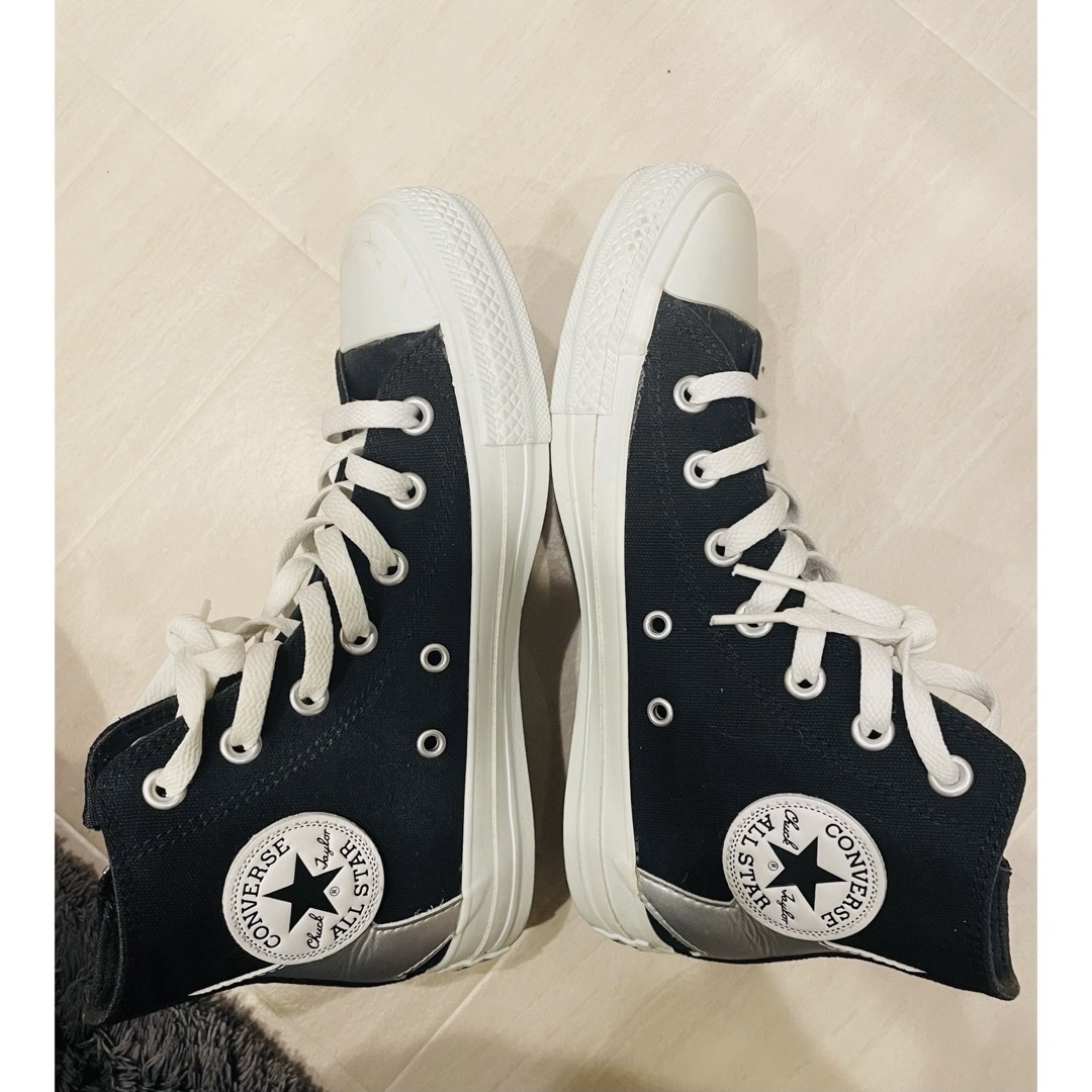 美品⭐️converse！ジッパー、ハイカット レディースの靴/シューズ(スニーカー)の商品写真