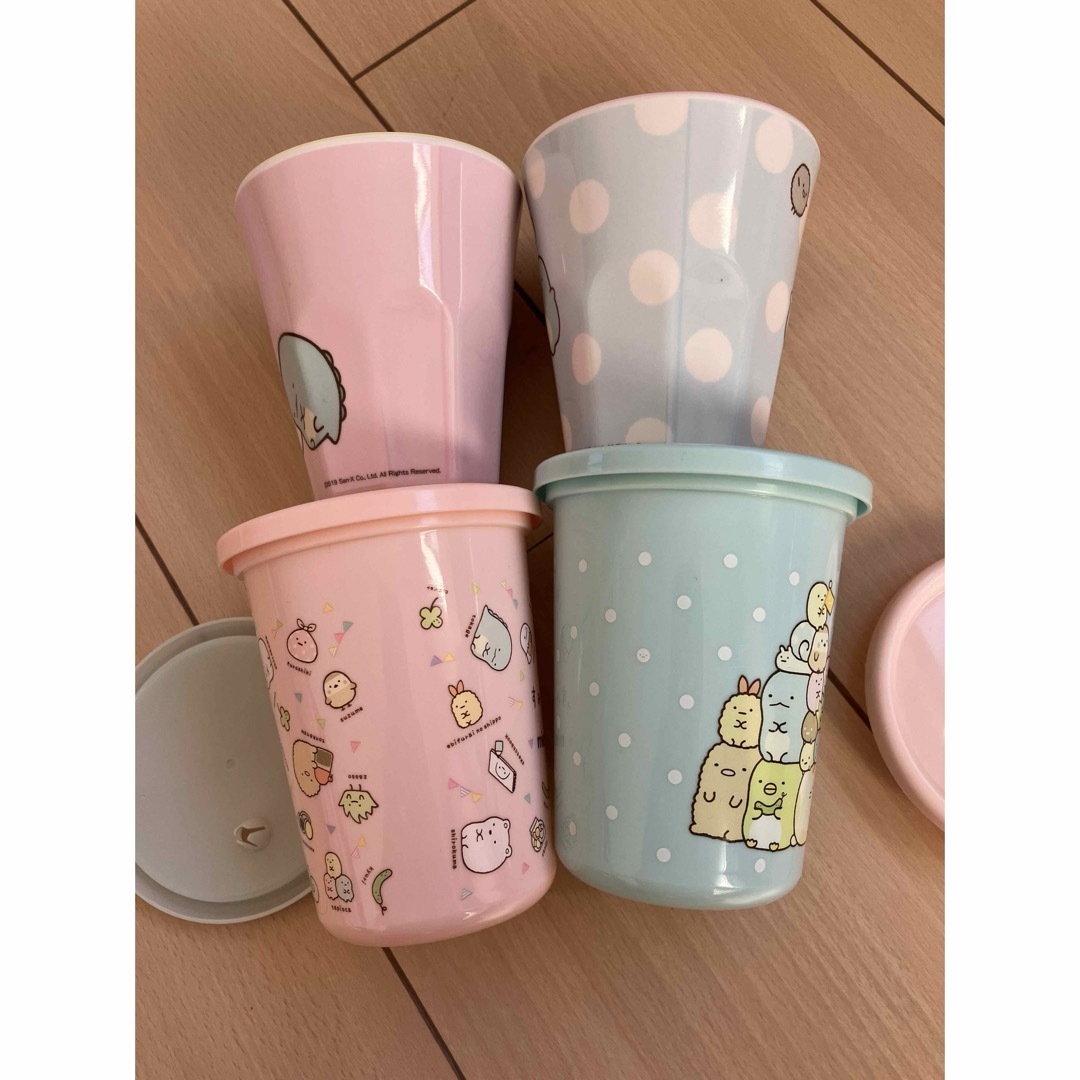 すみっコぐらし(スミッコグラシ)のすみっこぐらし☆メラニンカップ☆蓋つきコップ☆プラスチック インテリア/住まい/日用品のキッチン/食器(グラス/カップ)の商品写真