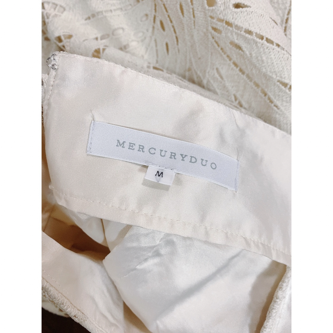 MERCURYDUO(マーキュリーデュオ)のMERCURYDUO リーフ柄ケミカルレースタイトスカート レディースのスカート(ロングスカート)の商品写真