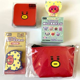 BT21 TATA ぬいぐるみバッチ マグネット ミニフェイスポーチ スクエア缶(キャラクターグッズ)