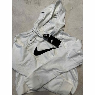 NIKE ナイキ　新品未使用　Tシャツ　長袖　パーカー　裏起毛　冬　ロゴ