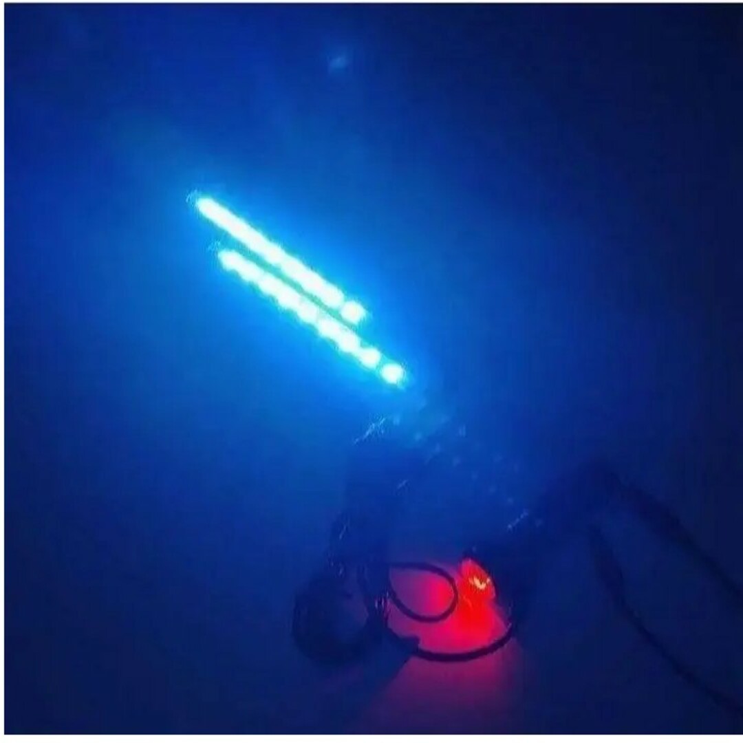 セール フットランプ LEDライト  イルミネーション アイスブルー 青　シガー 自動車/バイクの自動車(車内アクセサリ)の商品写真