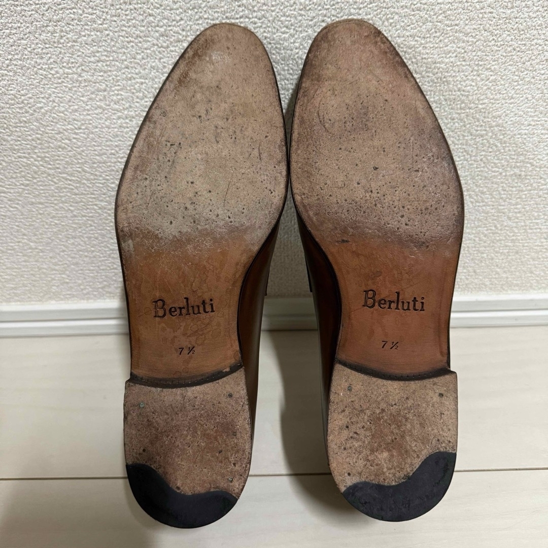 Berluti(ベルルッティ)の新品同様 ベルルッティ アンディ フィルダリアーヌ パティーヌレザーローファー メンズの靴/シューズ(ドレス/ビジネス)の商品写真