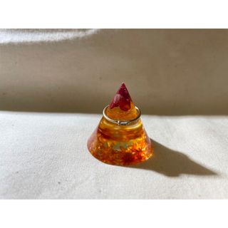 【在庫処分SALE】ハンドメイド　リングホルダー　珊瑚赤(その他)