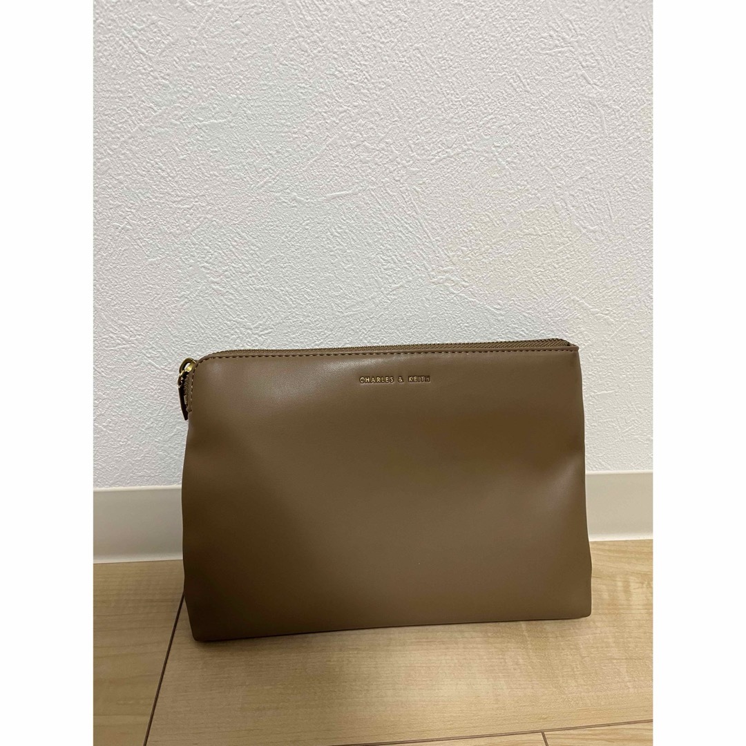 Charles and Keith(チャールズアンドキース)のダブルハンドル スローチーバッグ（Khaki） レディースのバッグ(ハンドバッグ)の商品写真