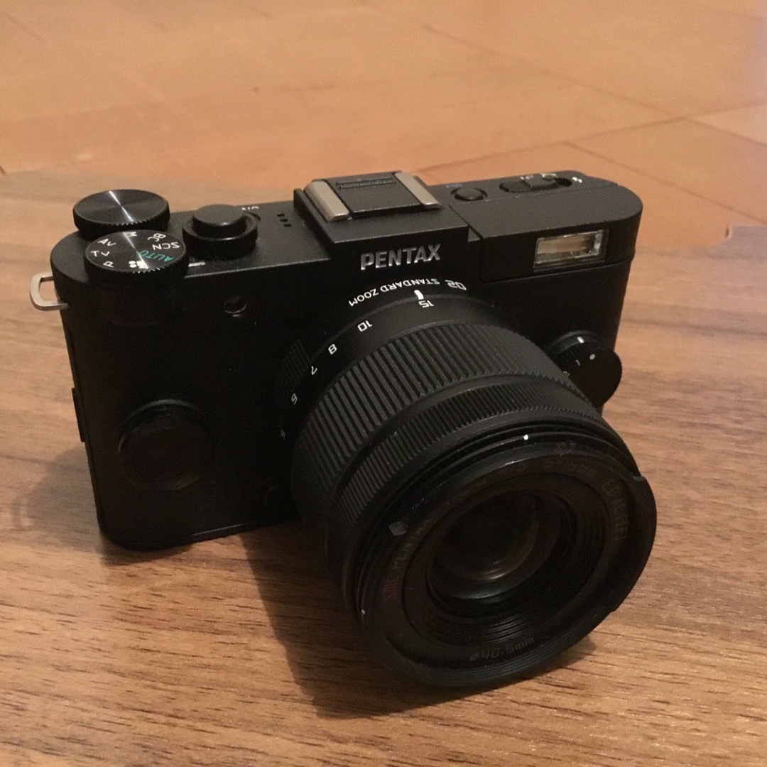 PENTAX(ペンタックス)のPENTAXペンタックスQ-S1ブラック黒＋付属品 スマホ/家電/カメラのカメラ(ミラーレス一眼)の商品写真