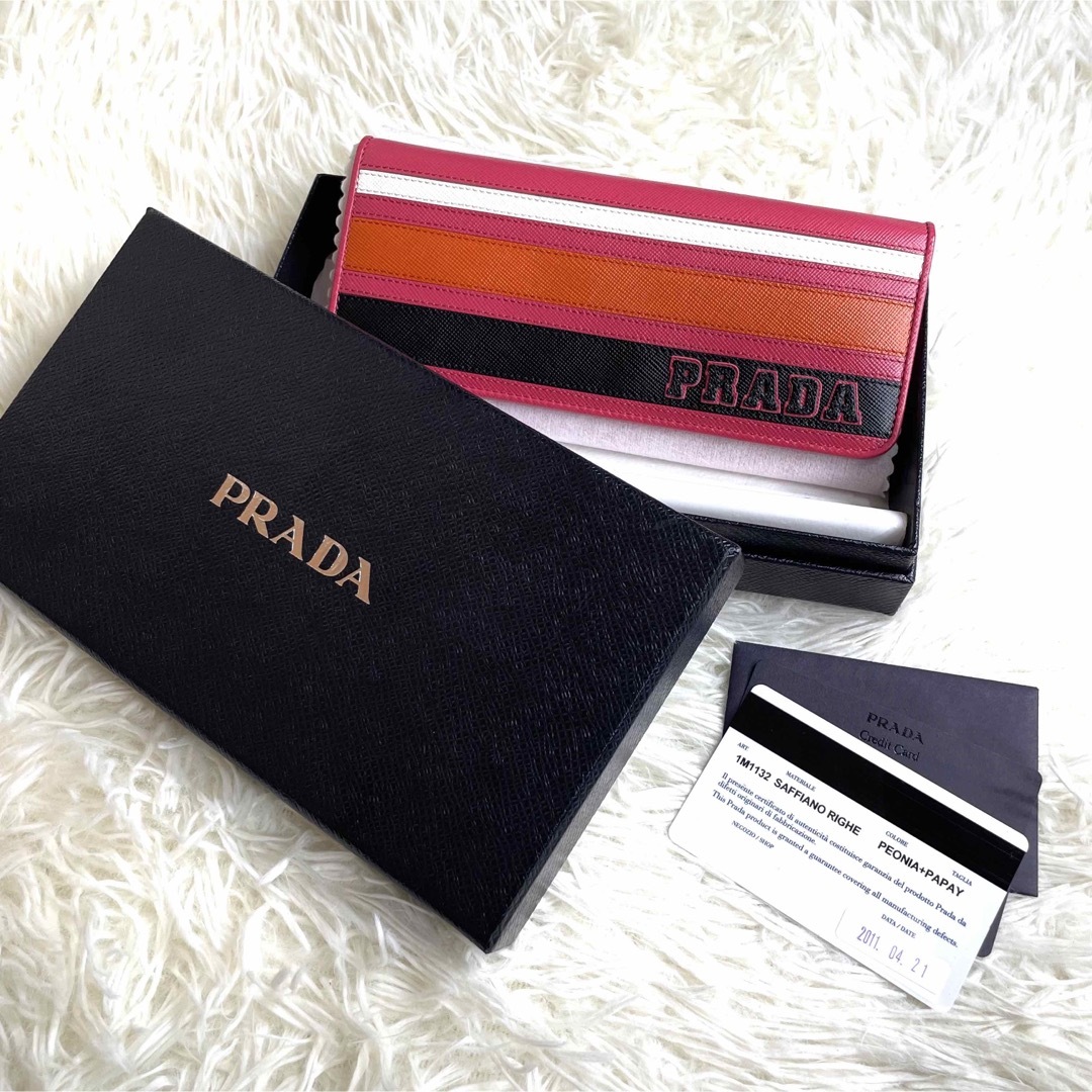 PRADA(プラダ)の⋟新品未使用⋞ 入手困難 / プラダ サフィアーノストライプウォレット レディースのファッション小物(財布)の商品写真